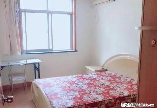 (单间出租)精装北卧 三家住 家具家电齐全 采光好 可以月付哦！ - 青岛28生活网 qd.28life.net