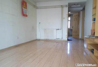 套二厅南山新村6楼南北通透双气简单家具家电1750/月 - 青岛28生活网 qd.28life.net
