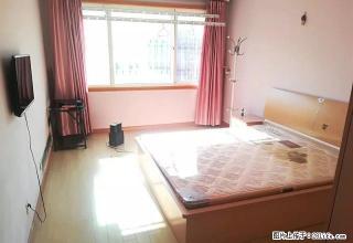 (单间出租)新房源在馨苑小区豪装主卧大飘窗液晶电视南向0中介限时租949 - 青岛28生活网 qd.28life.net
